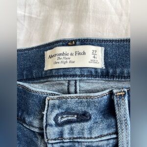 Abercrombie Ultra High Rise Flare Jeans 27 Short
